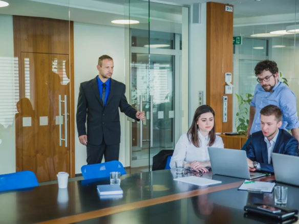 meeting with gulberg islamabad property dealers